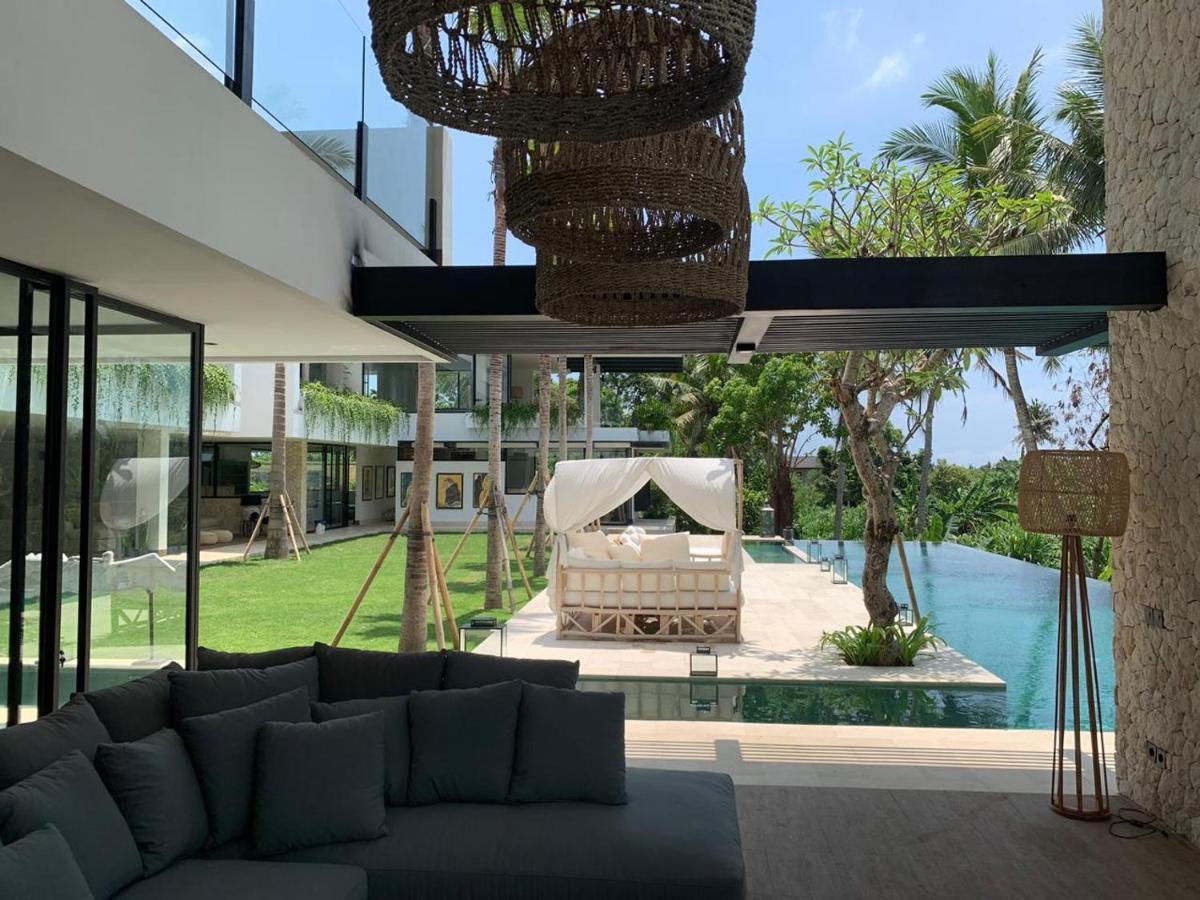 Villa Sapta Bayu - Luxurious Heaven In The Heart Of